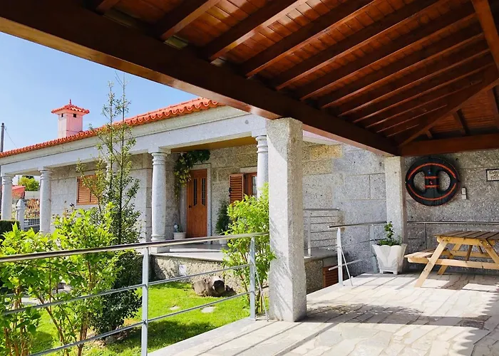 Casa Da Quinta Da Prelada Simao * Селорику-ди-Башту